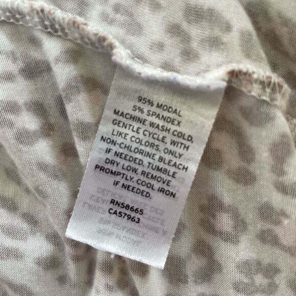 Nordstrom Pajama Set Animal Print Mocha Pink￼ Long Sleeve L - Picture 8 of 8